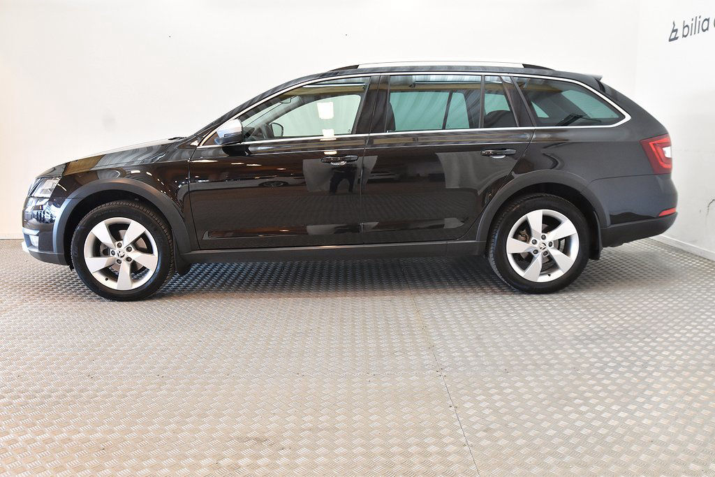 Skoda Octavia Scout 2.0 TDI 4x4 DSG Premium Nav Värmare Drag