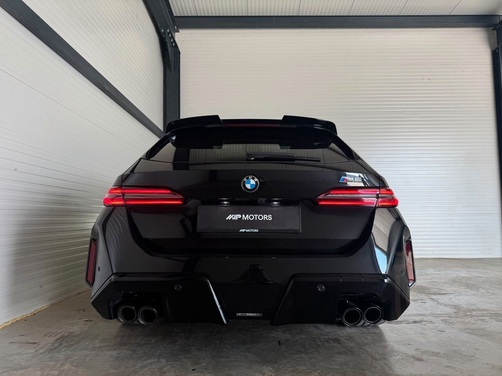 BMW M5 Touring PANO/HUD/AHK/INNO/SITZLÜFTUNG/ICONIC