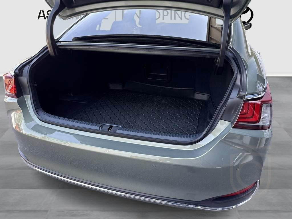 Lexus ES 300h 2.5 E-CVT Limited Edition