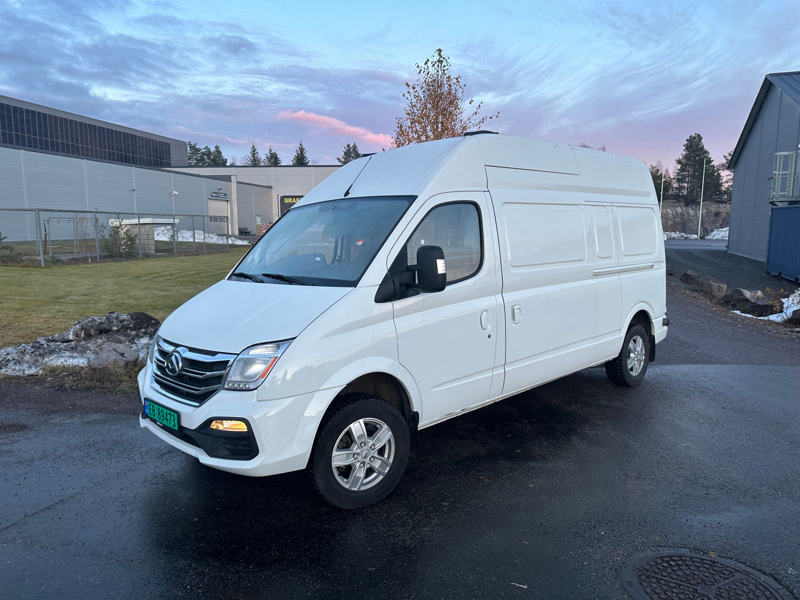 Maxus ev80