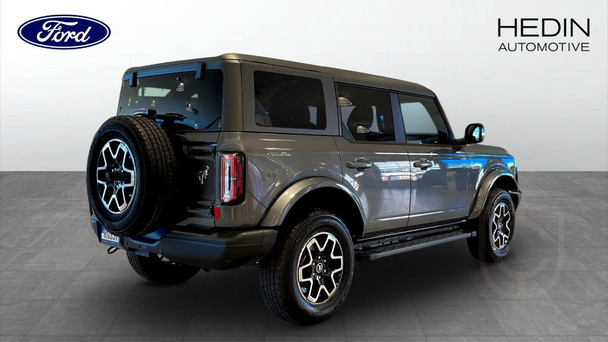 Ford Bronco Outer Banks 2.7L Bi-Turbo EcoBoost V6