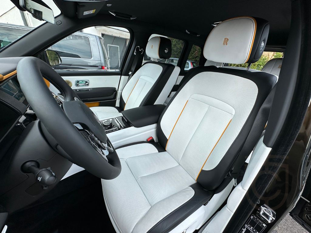 Rolls-Royce Cullinan Black Badge MEGA OPTIONS !!