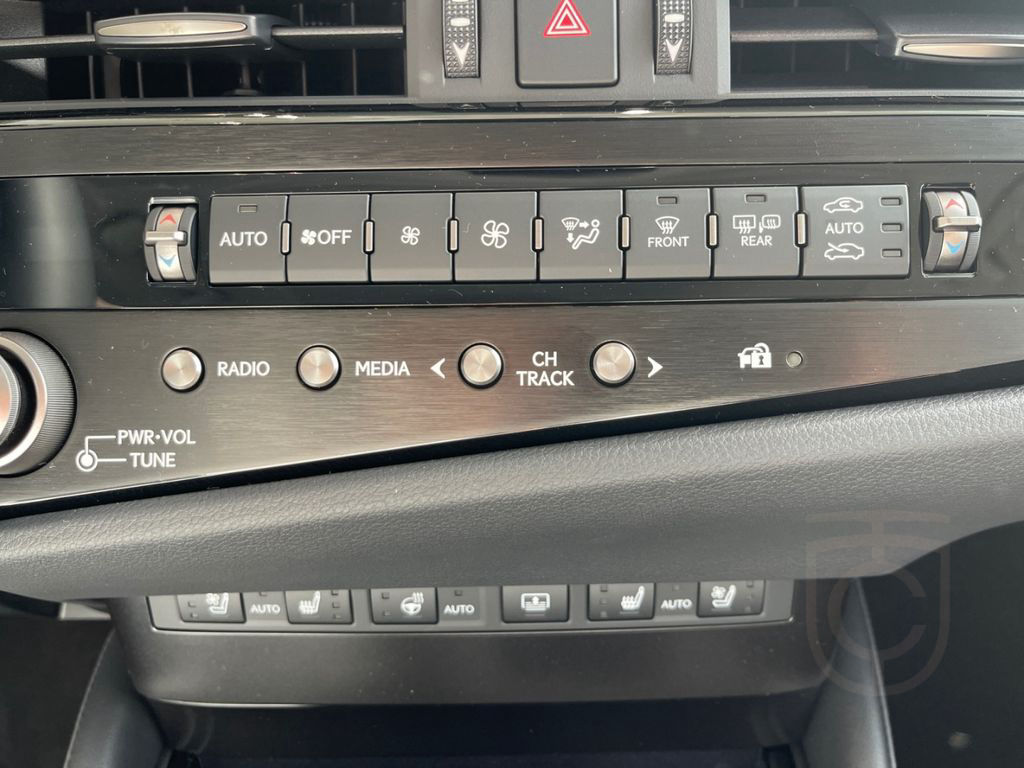 Lexus ES 300 h Luxury Line *360*LED*CarPlay*Sitzhz*