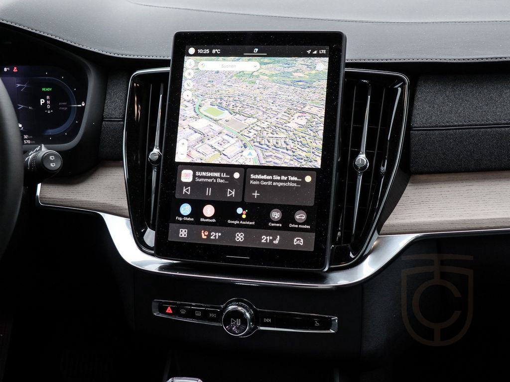 Volvo XC90 T8 AWD Ultra Dark Recharge Plug-In Hybrid