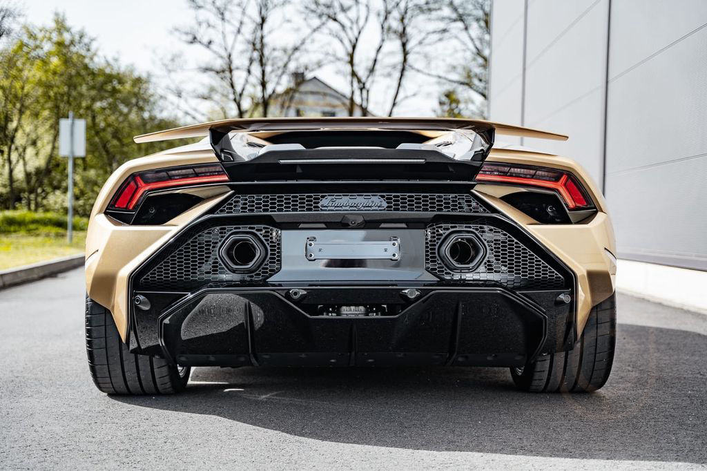 Lamborghini Huracán Tecnica*1.Hand*Deutsch*Neuwertig*