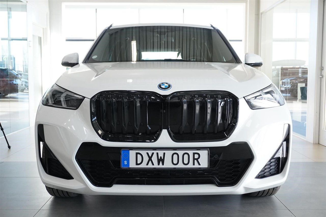 BMW iX1 xDrive30 M Sport Premium H K