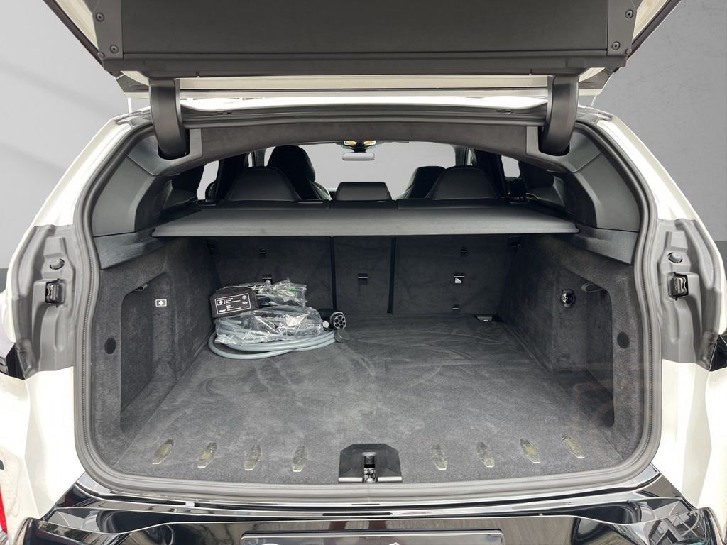 BMW XM 50e 22" AHK AB-Assist ACC 3,99%