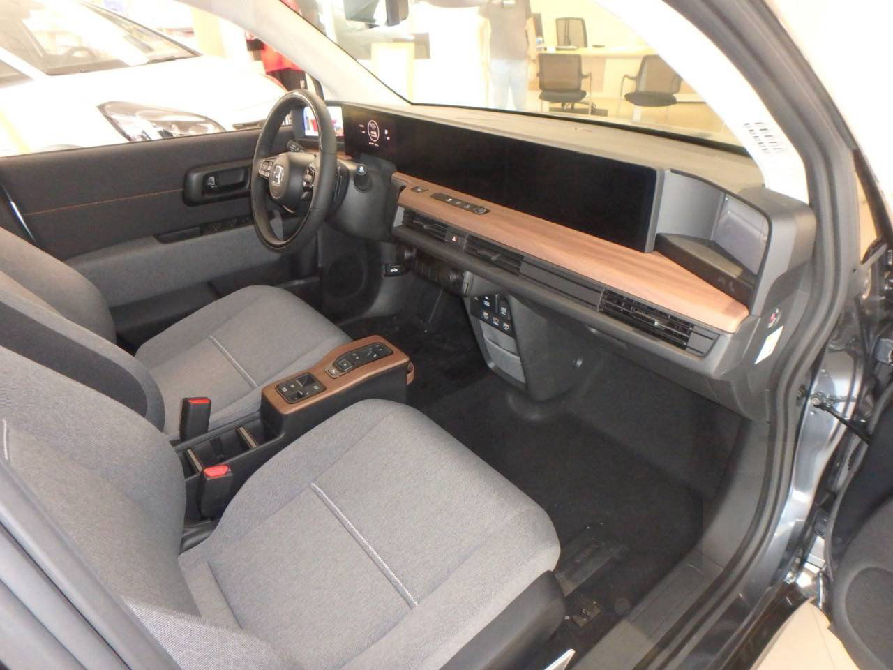 Honda E
