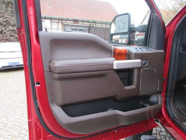 Ford F250 Power Truck Short Box Crew Cab FX4 King R