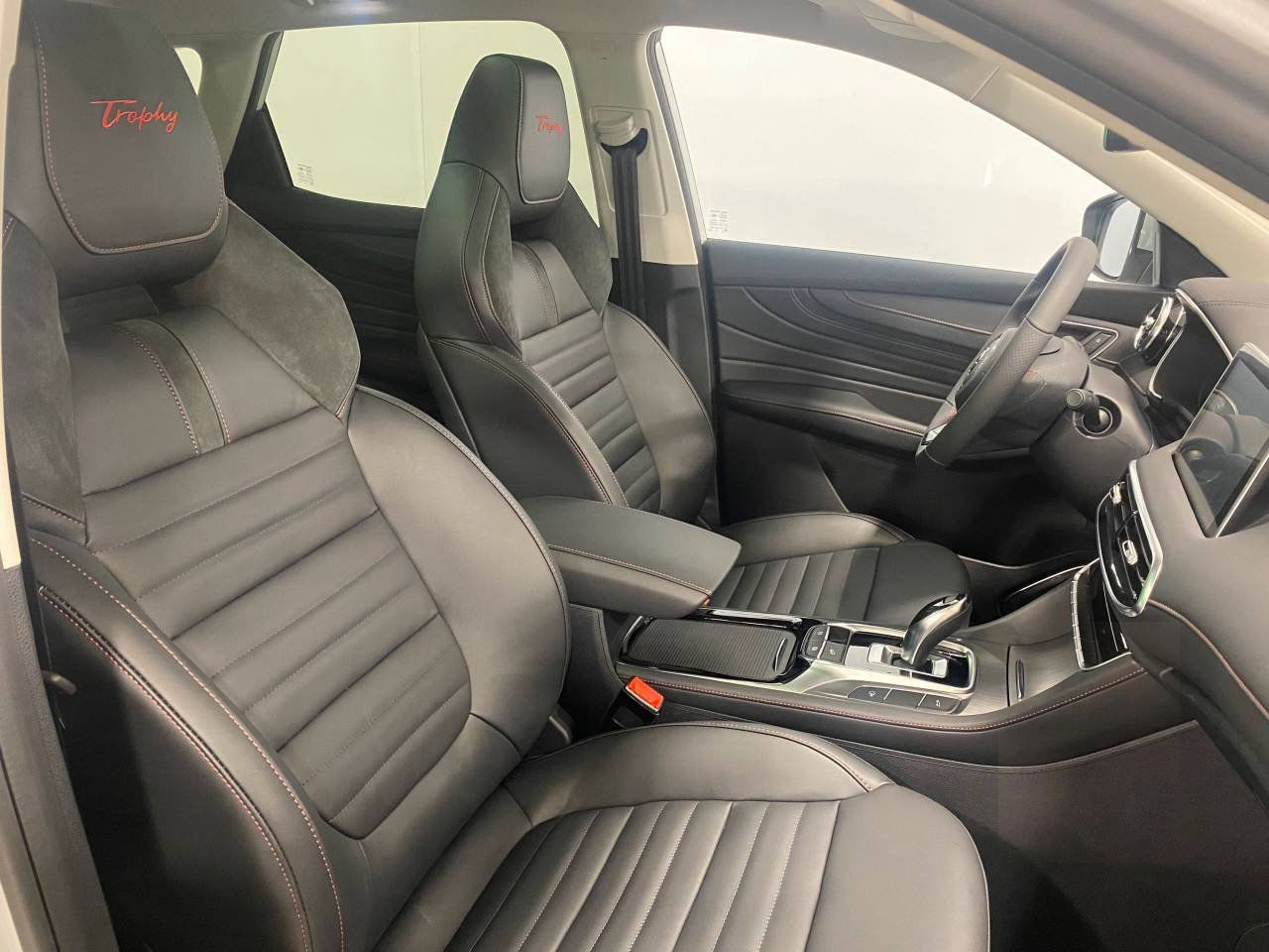 MG EHS LUXURY Plug in hybrid