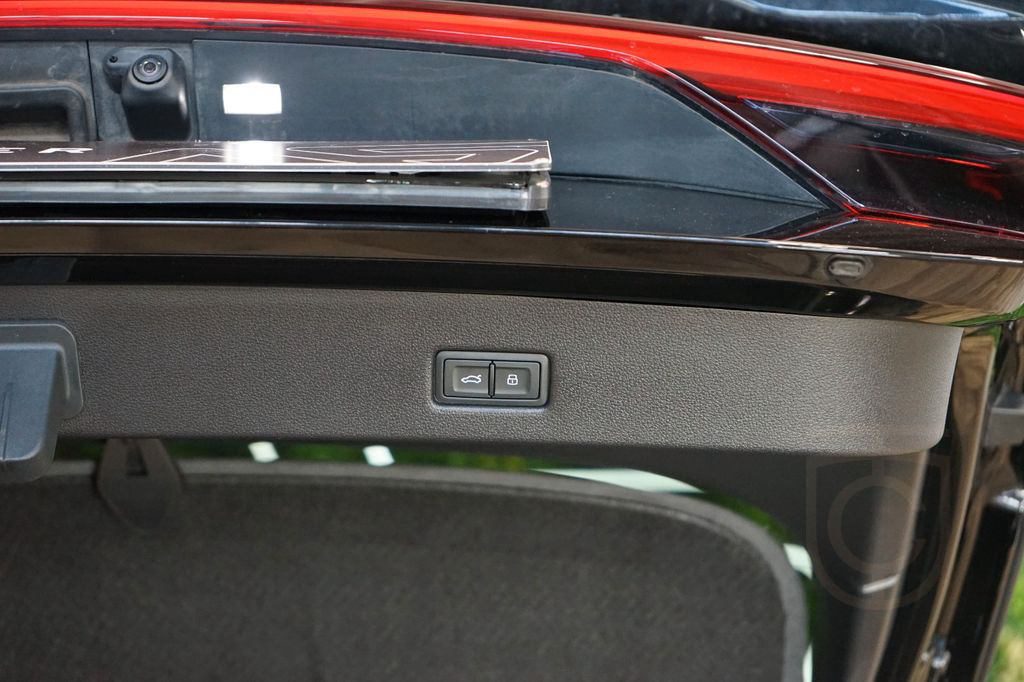 Audi RS7 PERFO*DRC*B&O*MATRIX*HUD*360*98.678€ NETTO