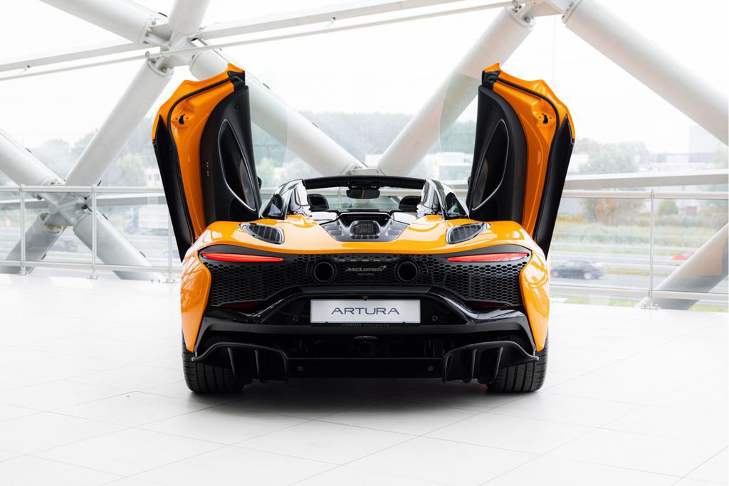 McLaren Artura Spider 3.0 V6 Plug-In | Performance | Car