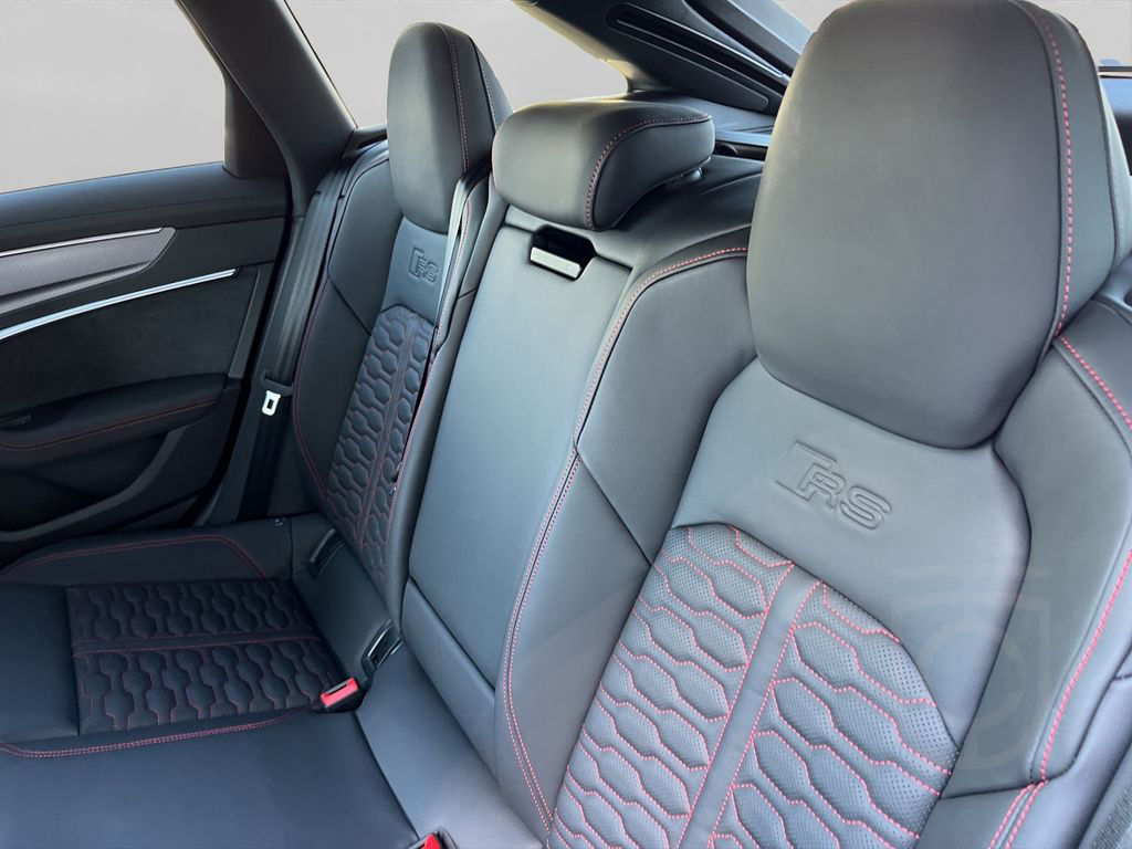 Audi RS6 Avant 463 KW PERFORMANCE+PANO+AHK+B&O+MATRIX