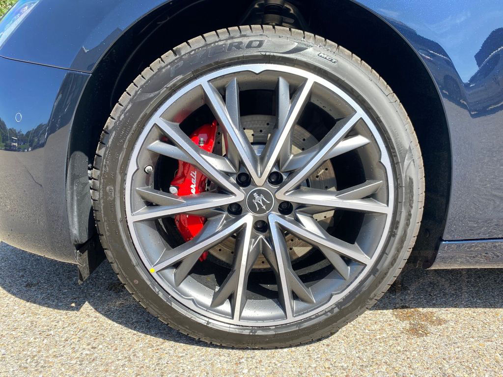 Maserati Ghibli GT Hybrid MY23 BLU NOBILE+SPORTPAKET+NAVI