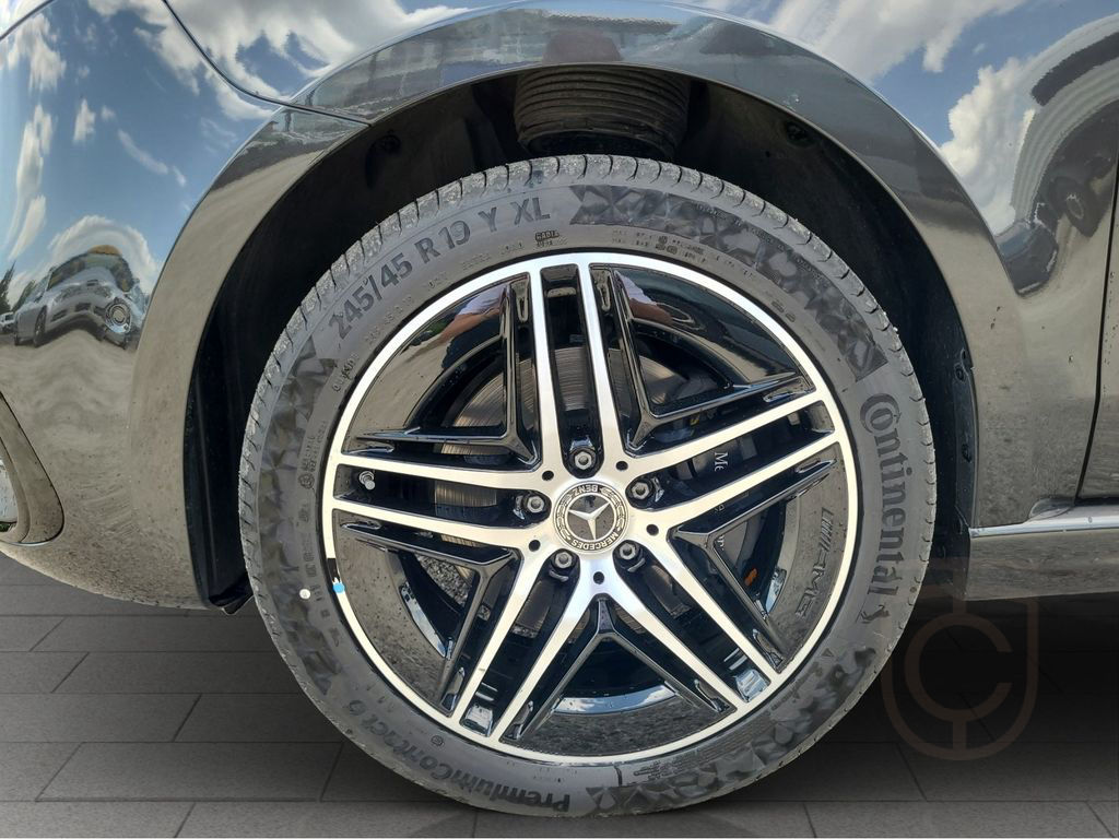 Mercedes-Benz V 300 d Exclusive lang 4x4 AMG Airmatic AHK Pano