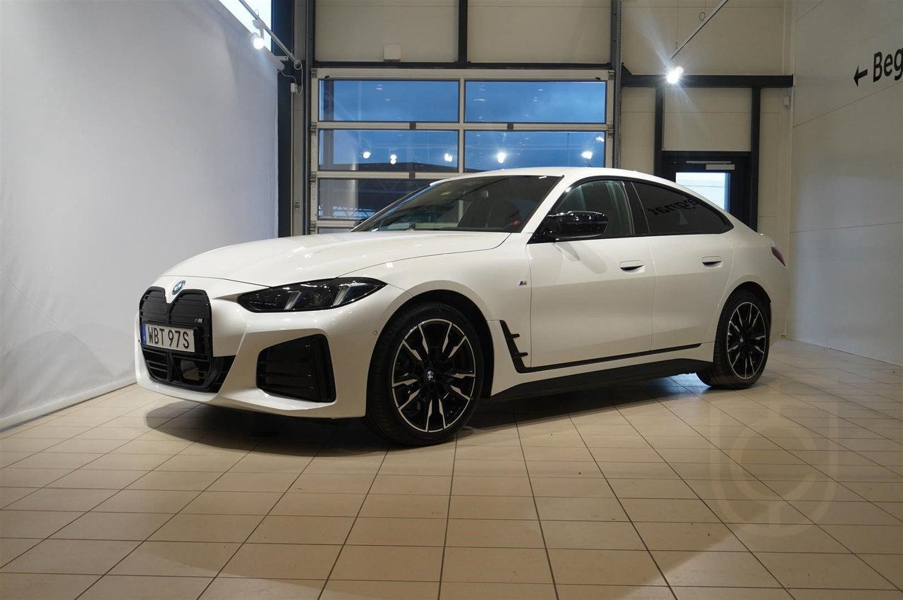 BMW i4 M50 xDrive Fully Charged