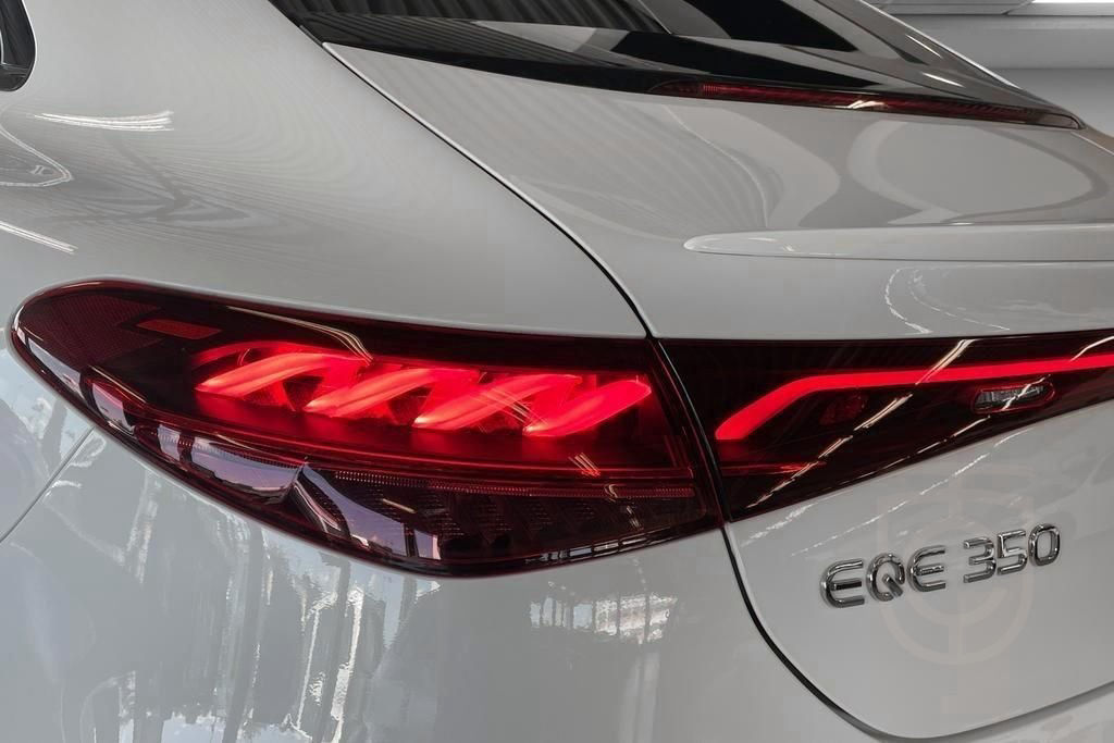 Mercedes-Benz EQE 350,