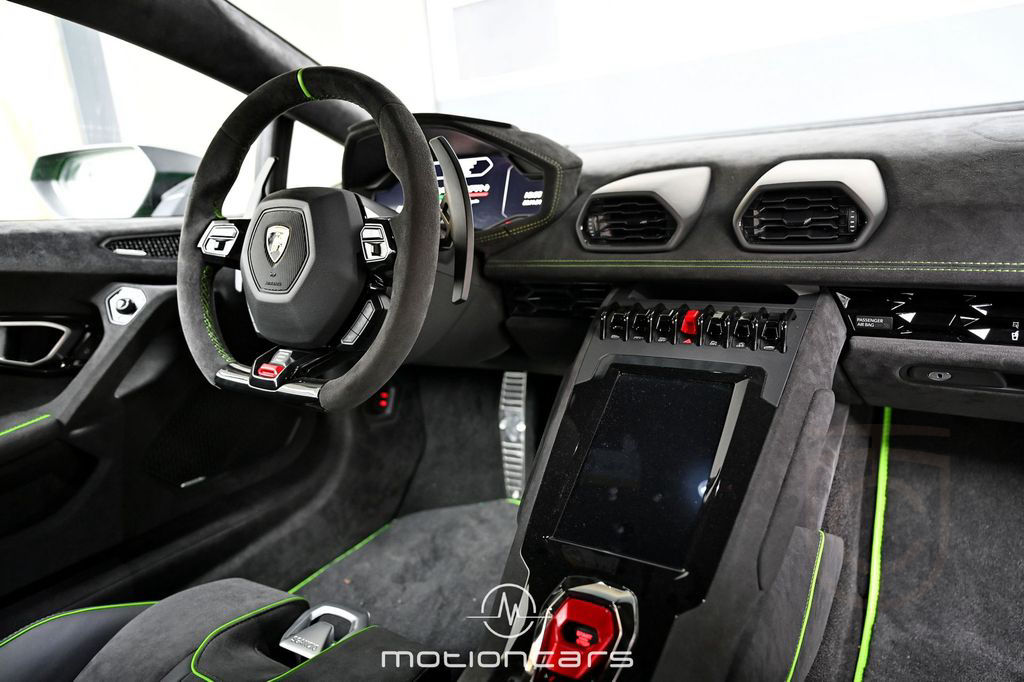 Lamborghini Huracan Sterrato 1 OF 1499 EXP € 274.983