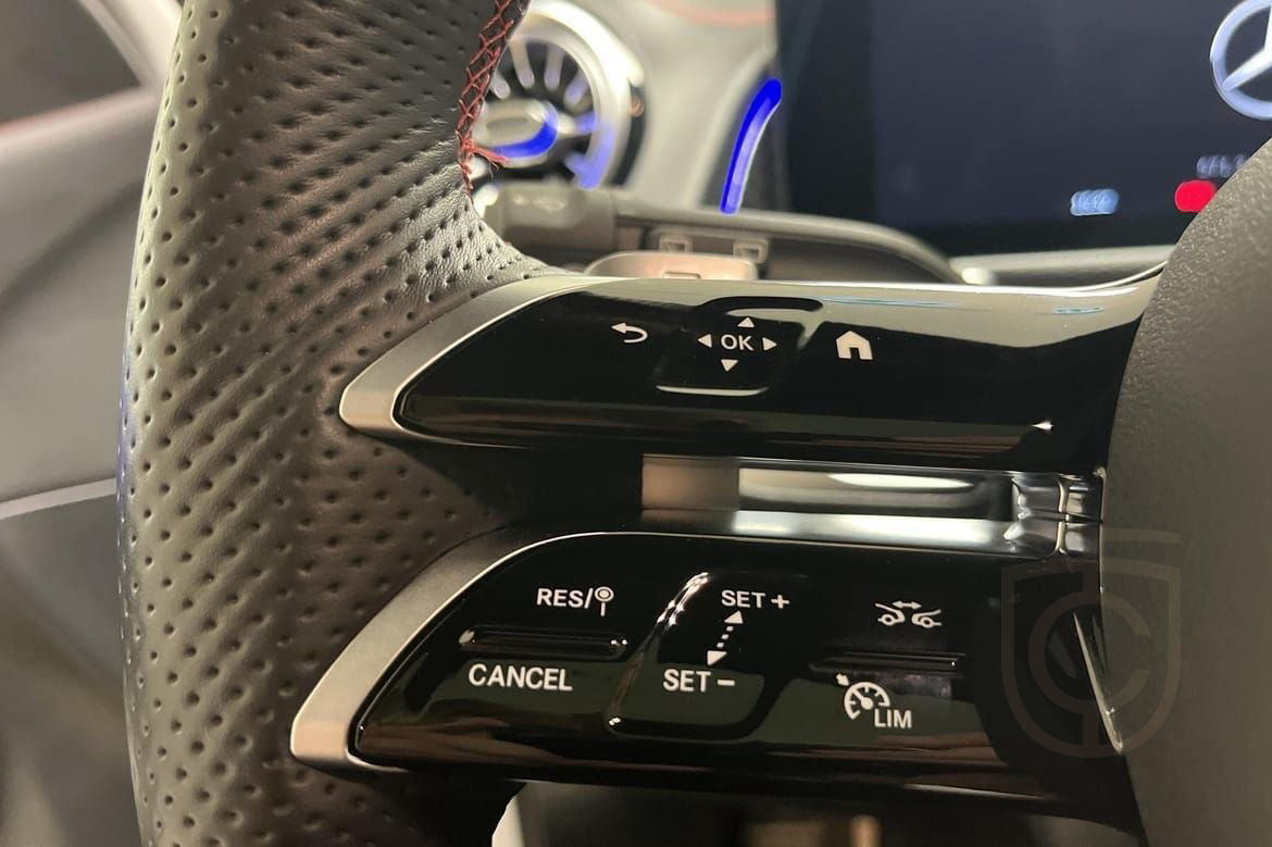 Mercedes-Benz EQB 300 4MATIC AMG-paket