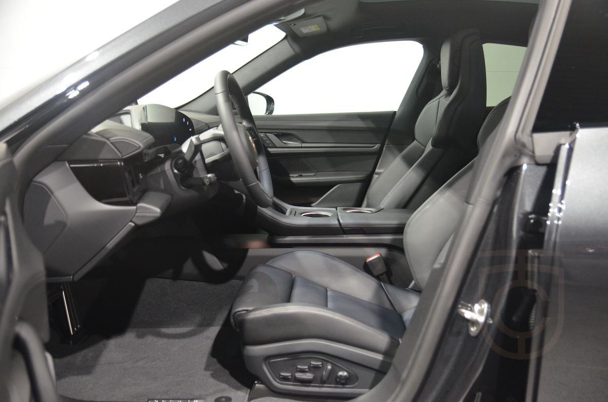 Porsche Taycan RWD