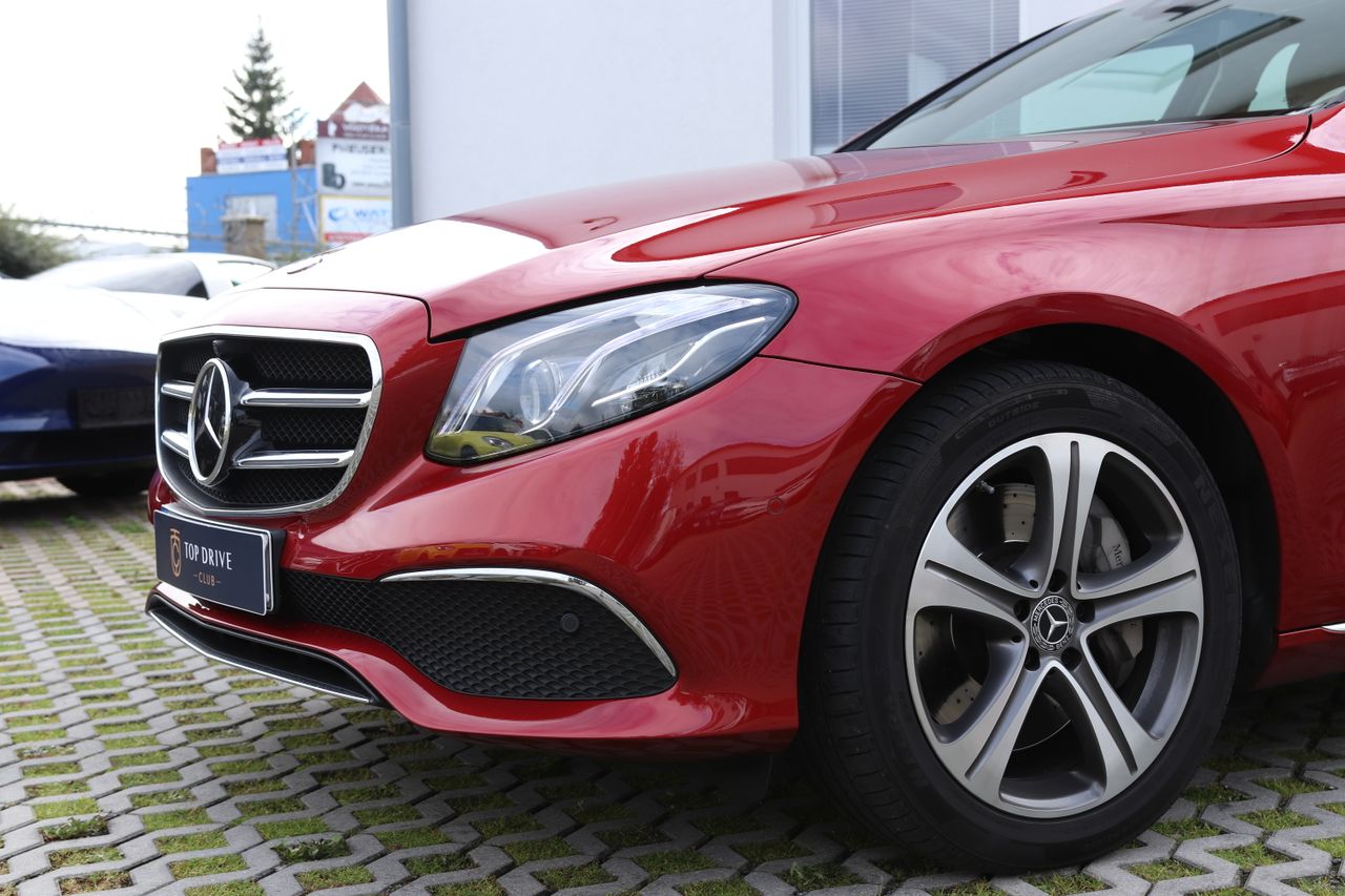 Mercedes-Benz E 400d 4MATIC AirSuspension/HUD/Designo/MBEAM/
