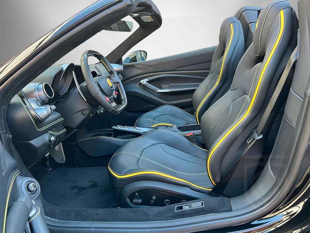 Ferrari F8 Spider / Lift / LED / Carbon