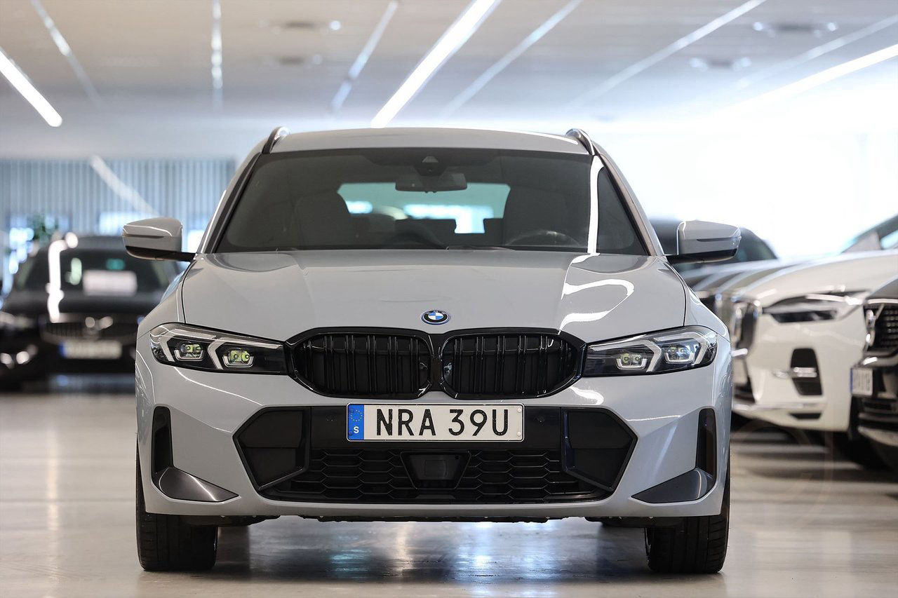 BMW 330e xDrive Touring M Sport Individual Shadow Line