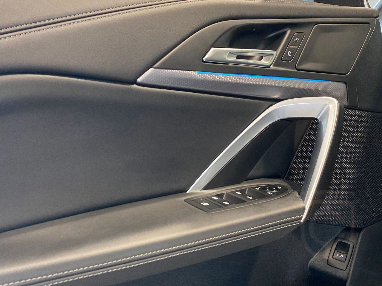BMW iX1 xDrive30 M-Sport Active Launch Edition Farth.