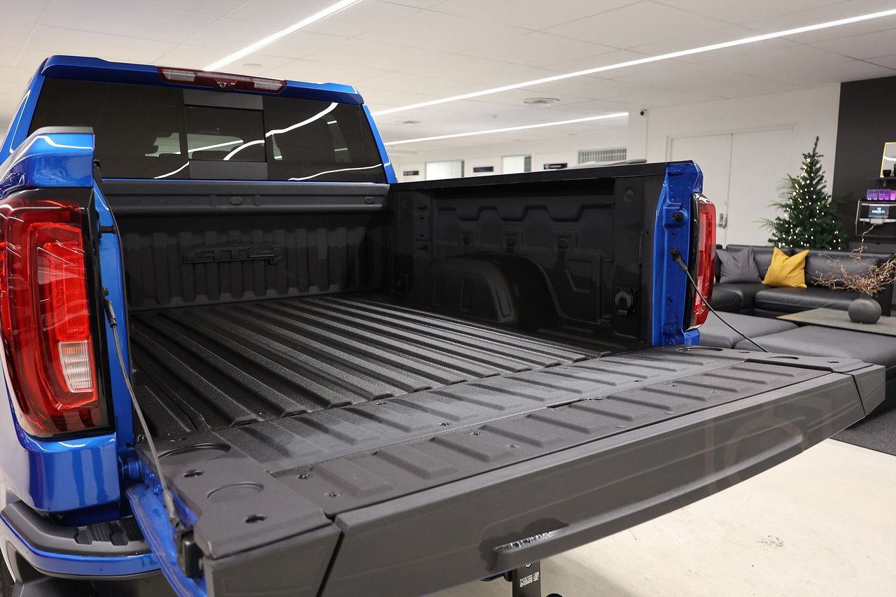 GMC Sierra AT4 6.2L V8 Dynamuc Blue Met.