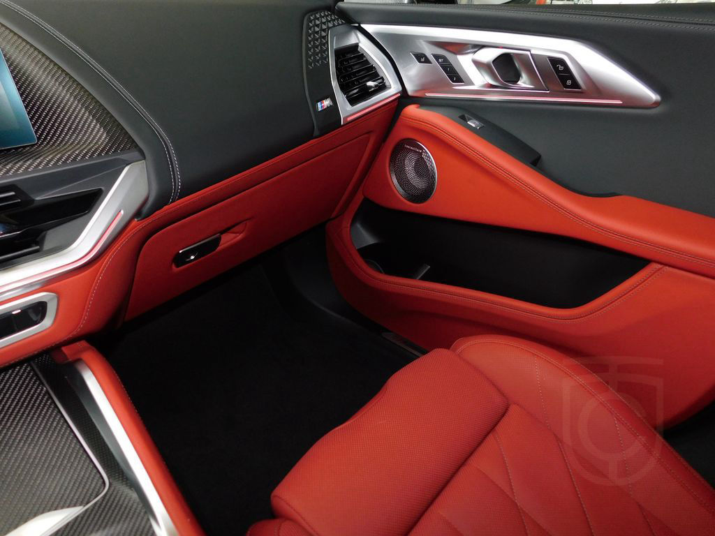 BMW XM (BMW Individual Merino/Soft-Close/Carbon)