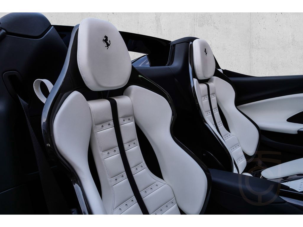 Ferrari 296 GTS *Lift*Carbon+LED*Daytona-Design*JBL*