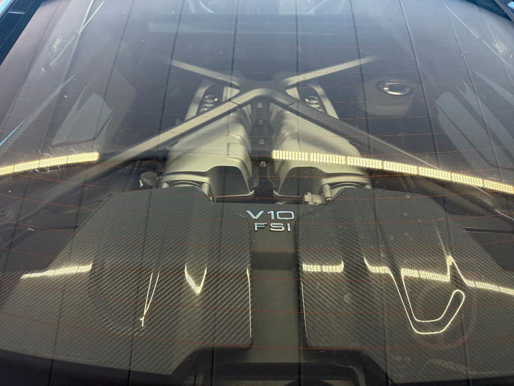 Audi R8 Coupe 5.2 FSI quattro performance/K.Brem/Carb