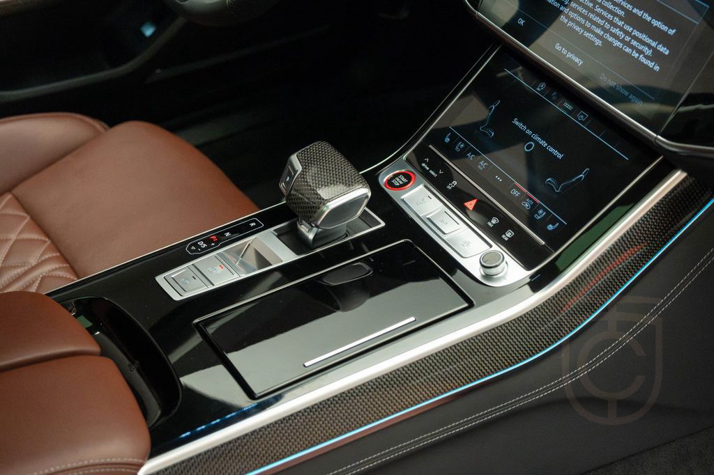Audi S8 TFSI quattro tiptronic