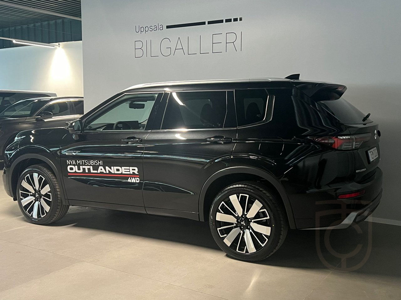 Mitsubishi Outlander Invite PHEV 4wd PLUG IN