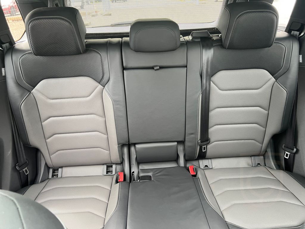 Volkswagen Touareg R-Line 3.0 V6 TDI R-Line 4 Motion Tiptro