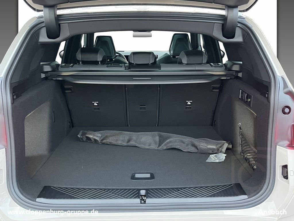 BMW X3 M50 xDrive AHK+StHz+Navi+Pano UPE: 100.370€