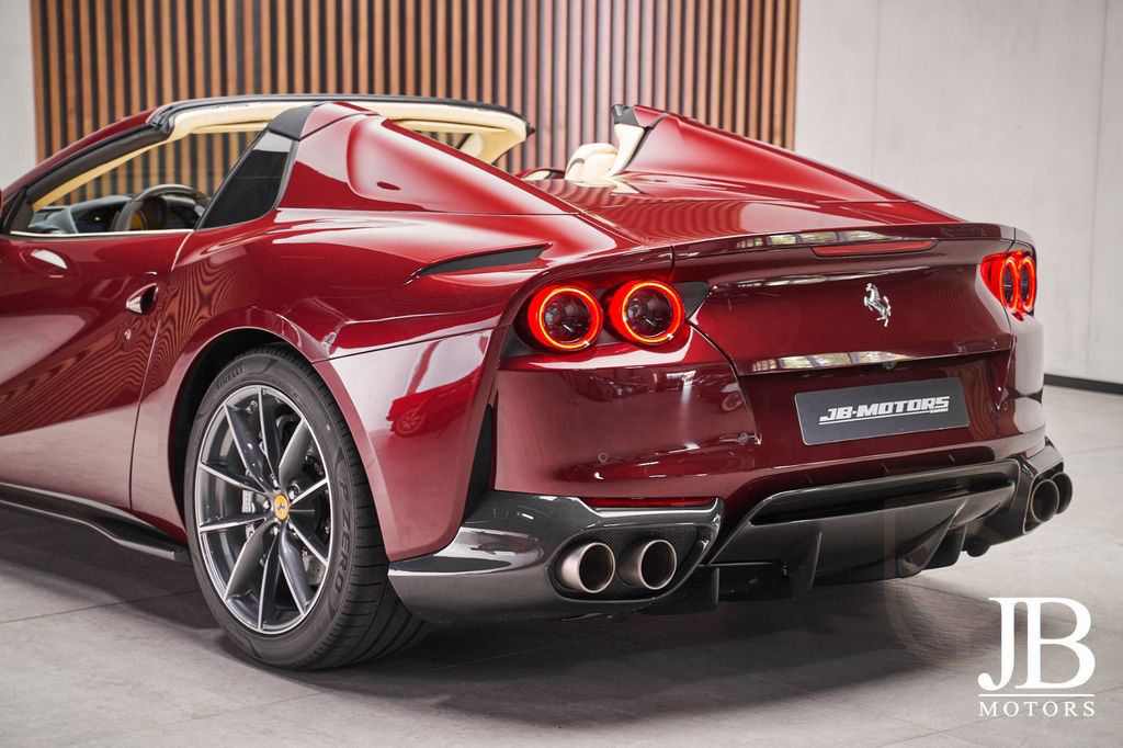 Ferrari 812 GTS Lift Full Carbon Passenger JBL 360° NEW
