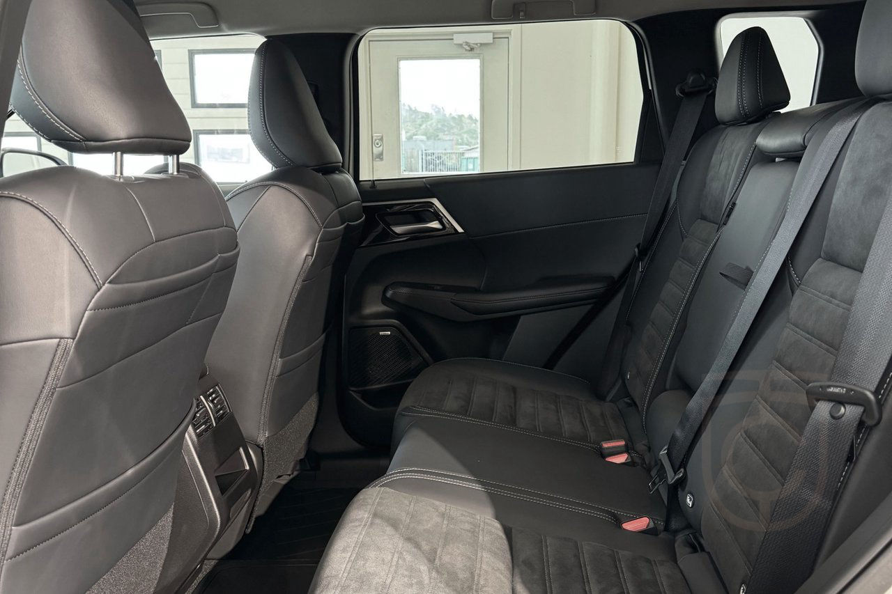 Mitsubishi Outlander Invite PHEV