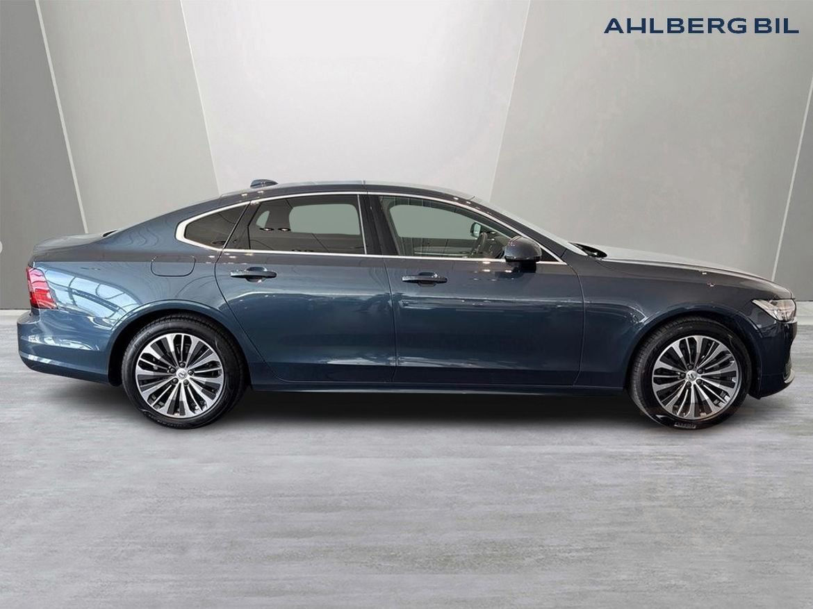 Volvo S90 B4 FWD Bensin Momentum Advanced