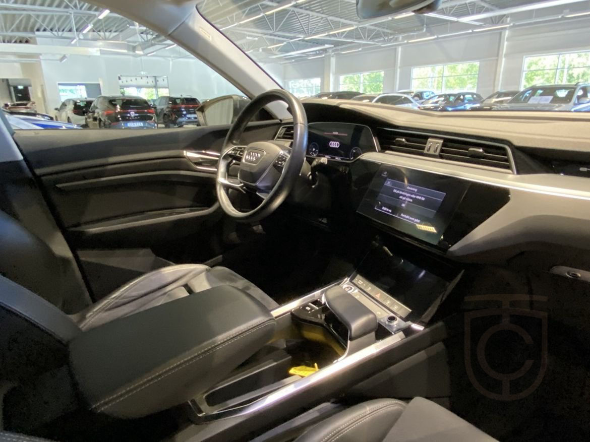 Audi Q8 50 e-tron quattro