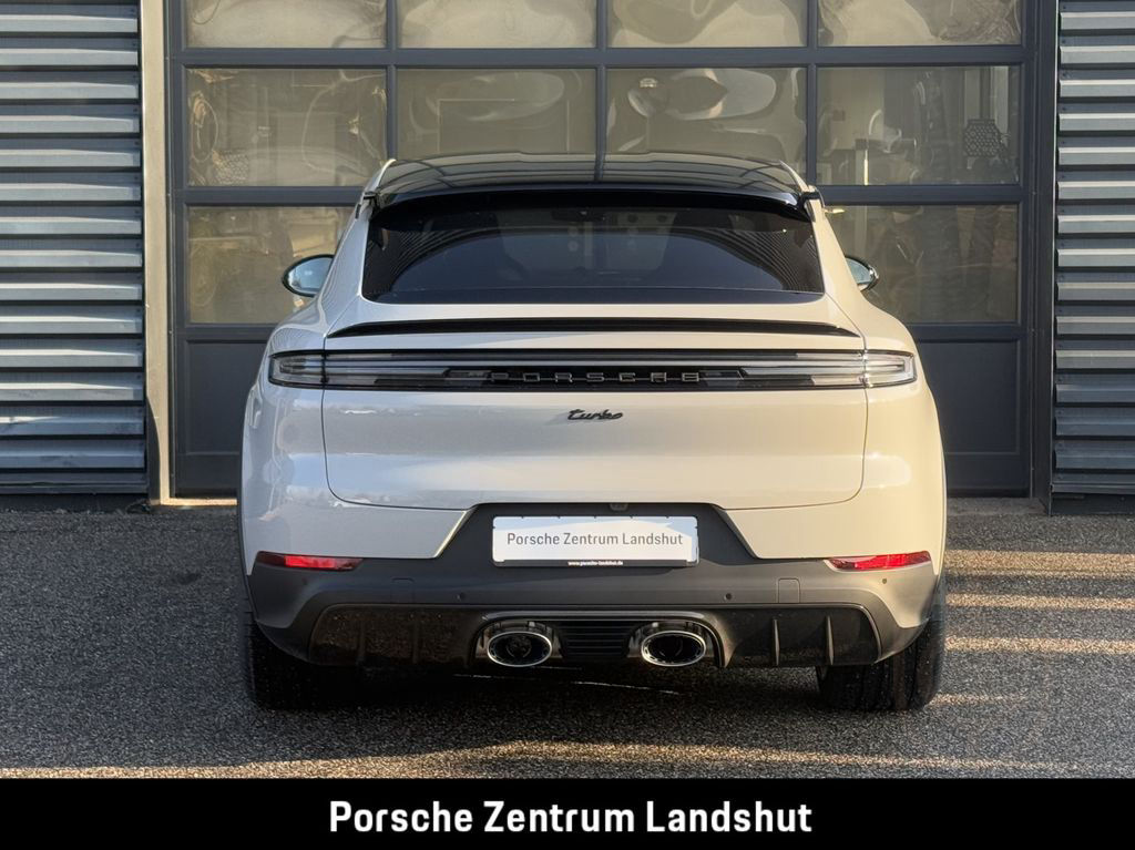 Porsche Cayenne Turbo E-Hybrid Coupe mit GT-Paket | PDCC