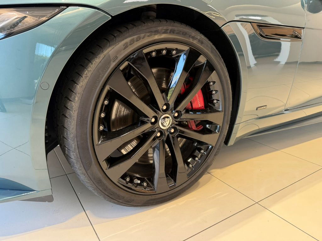 Jaguar F-Type P450 AWD Coupe 75 GLASDACH SITZKÜHLUNG