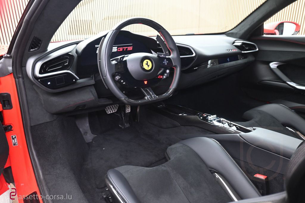 Ferrari 296 GTS*Carbon*Lift*Racing Seats*Neuwertig