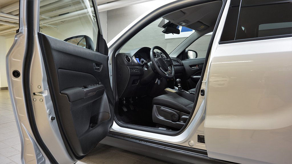 Suzuki Vitara 1.4T Hybrid allgrip 4x4 Kampanj! från 227900:-