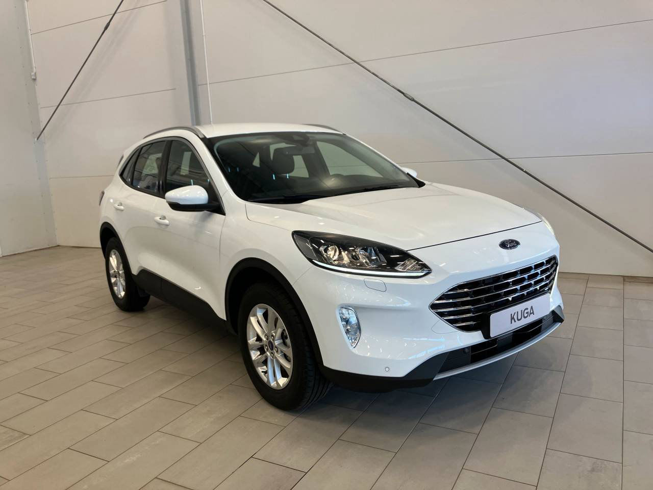 Ford Kuga KUGA 2023. SUV TITANIUM PLUG-IN