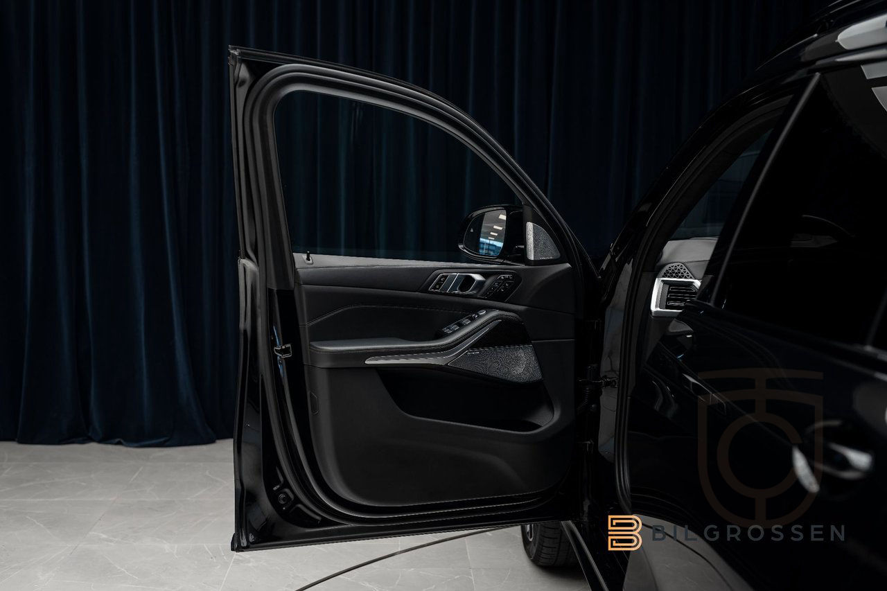 BMW X7 M60i