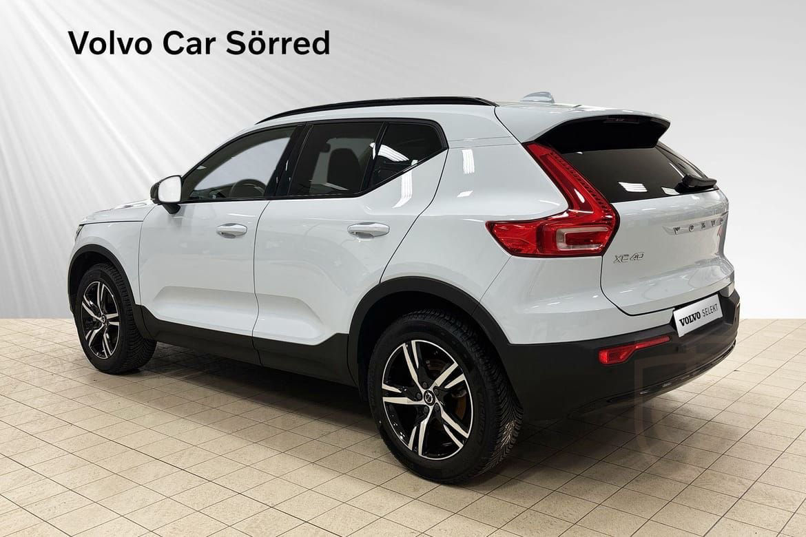 Volvo XC40 B4 FWD Bensin Plus Dark