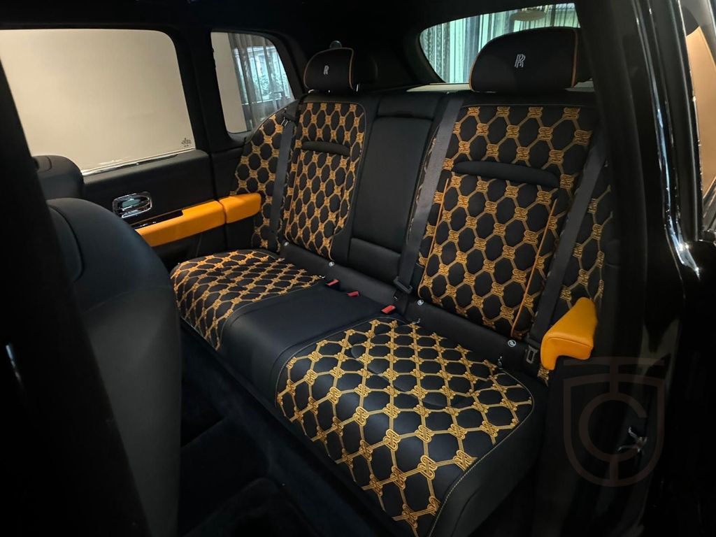 Rolls-Royce Cullinan II /STARLIGHT/23"/BESPOKE/BLACKCHROME