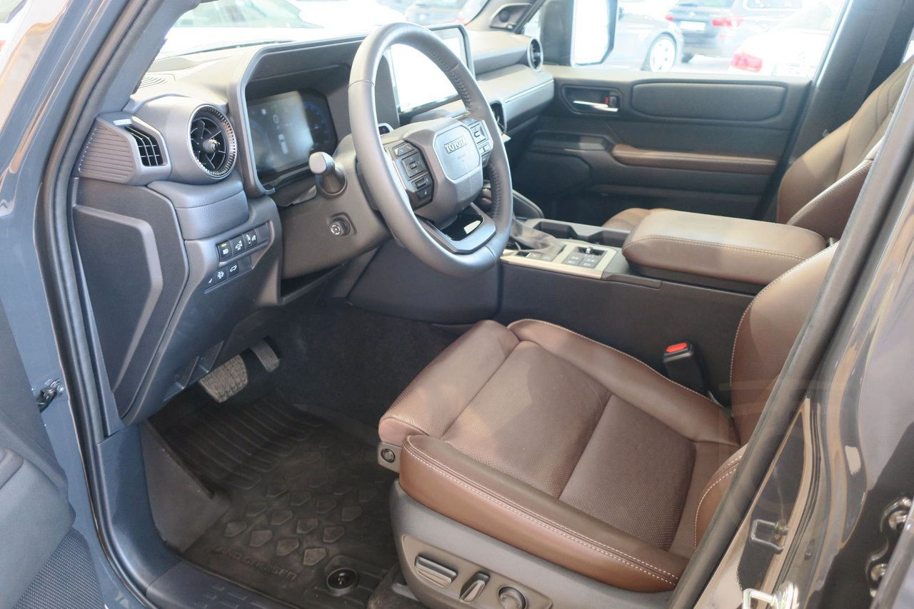 Toyota Land Cruiser 2.8 4WD Executive