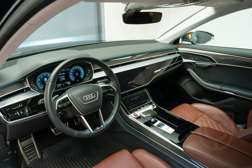Audi S8 TFSI quattro tiptronic